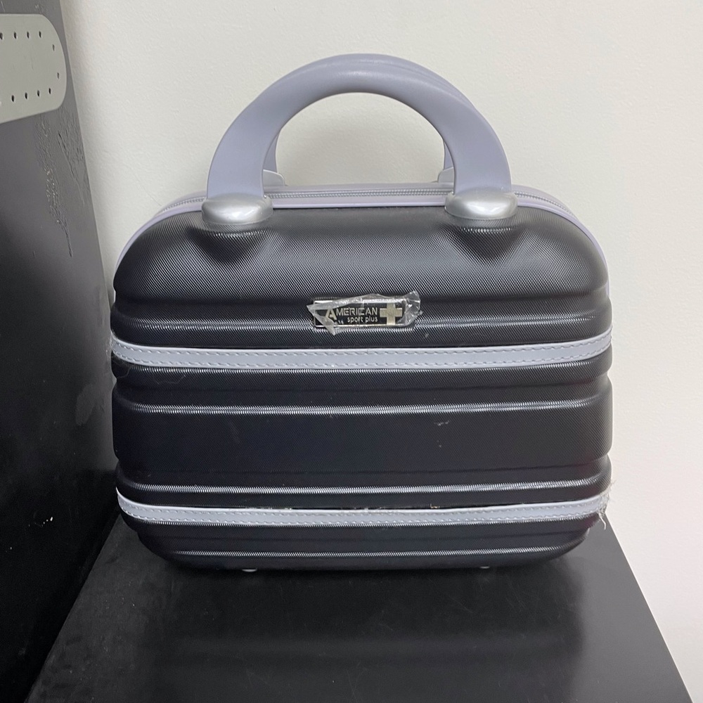 American Sport Plus Cosmetic Case